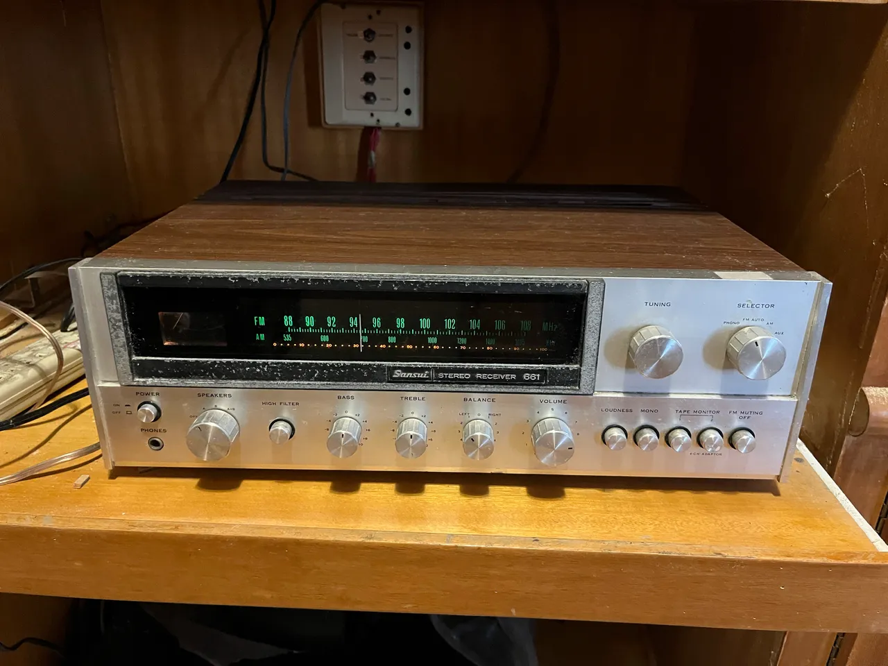 Amplificador integrado Sansui AU-517 - Aparelhos de Som
