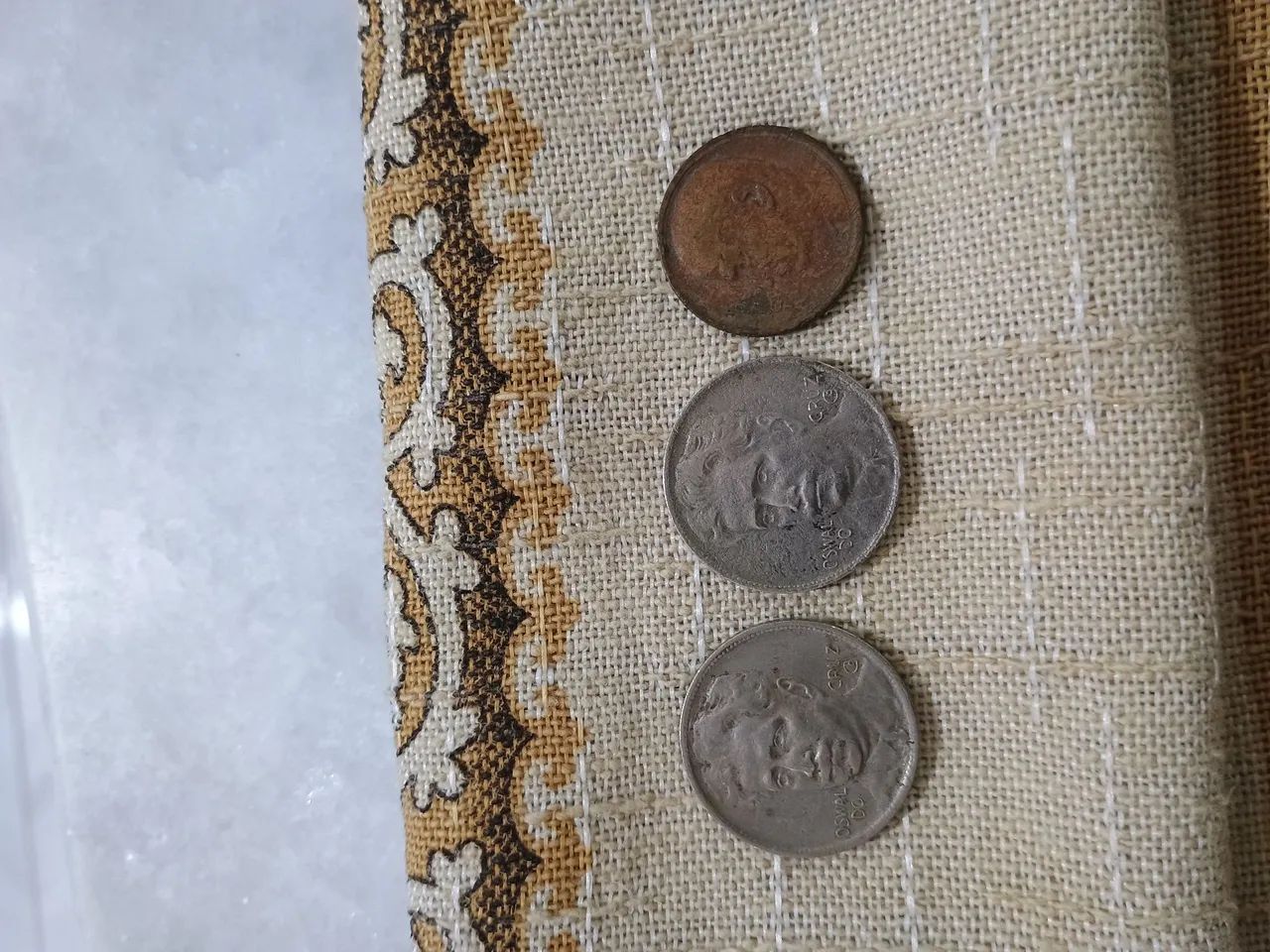 Moedas antigas reverso medalha. - Foto 3