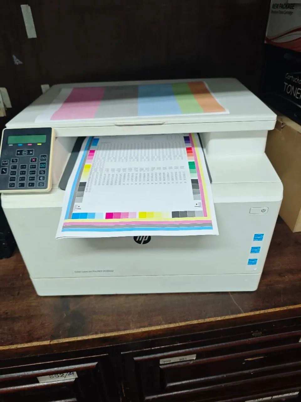 Impressora HP m180 laser colorida  - Foto 2