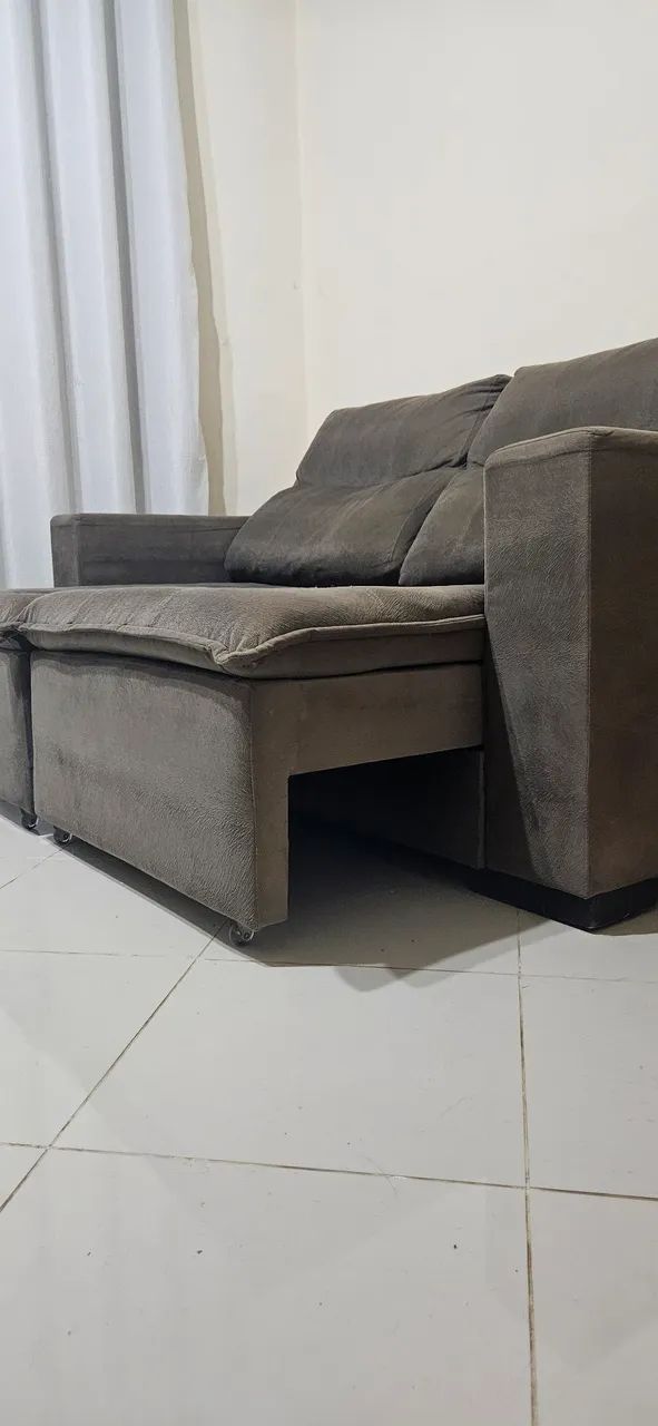 Sofá retrátil e reclinável 2m