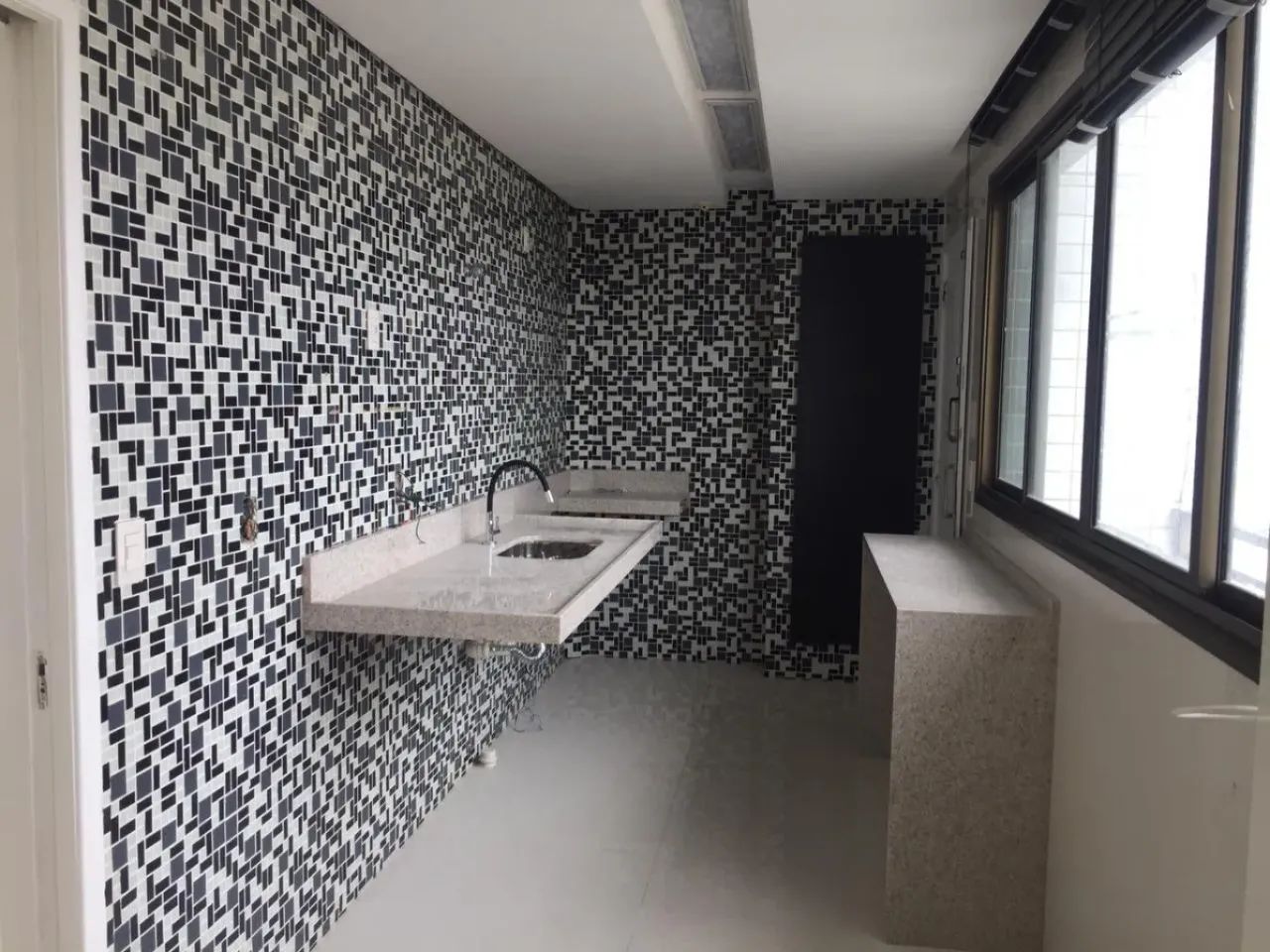 Apartamento para venda possui 127 metros quadrados com 3 quartos em Pina - Recife - Pernam - Foto 5