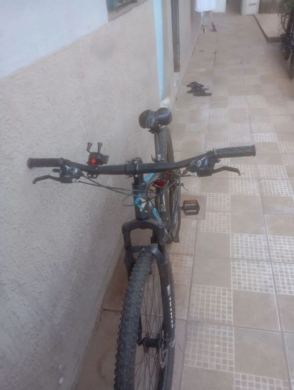 Vendo bicicleta aro 29 com ótima qualidade  - Foto 3