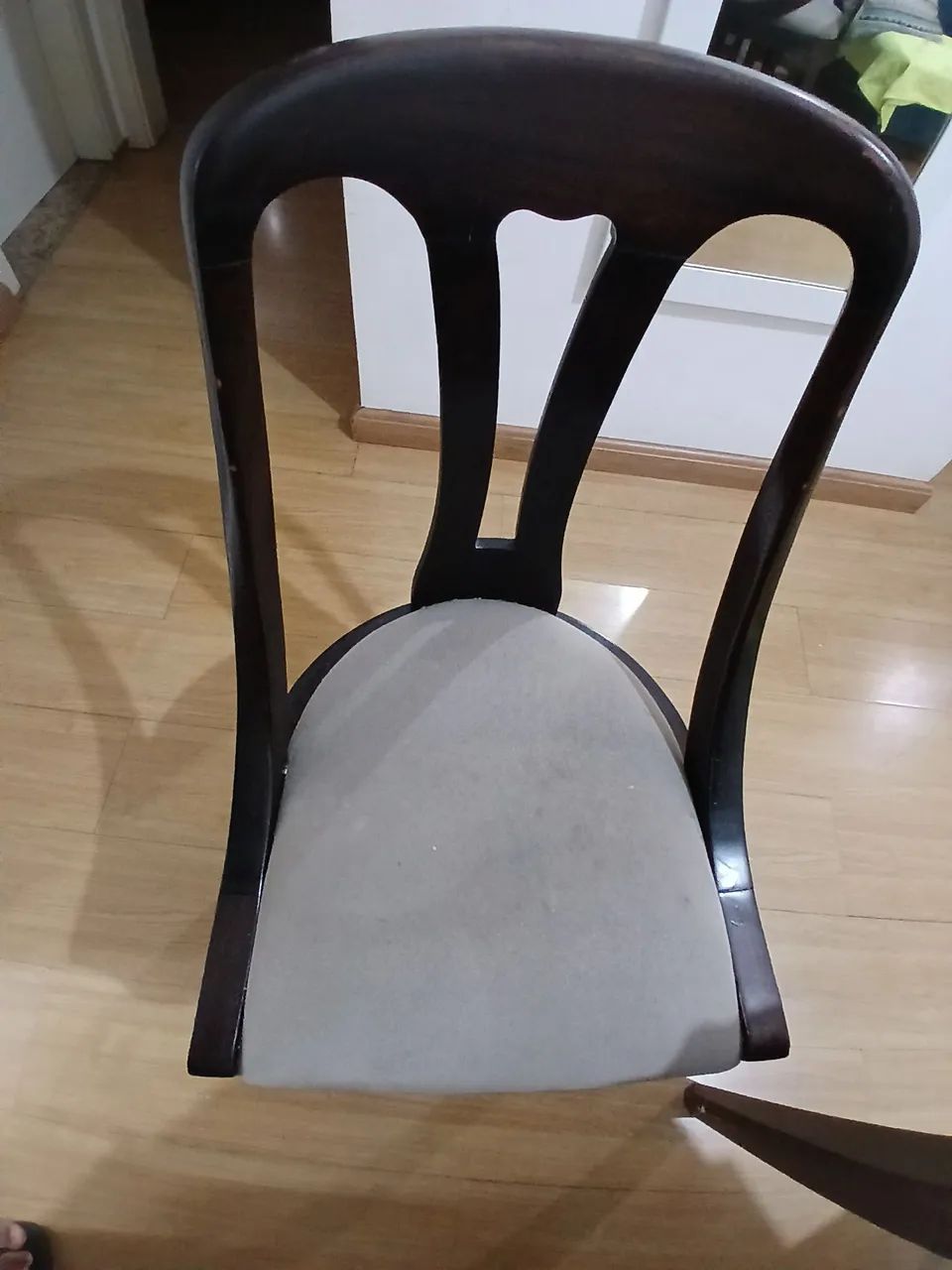 Conjunto Mesa de Jantar Tampo de Vidro e Madeira + Cadeiras - Foto 3