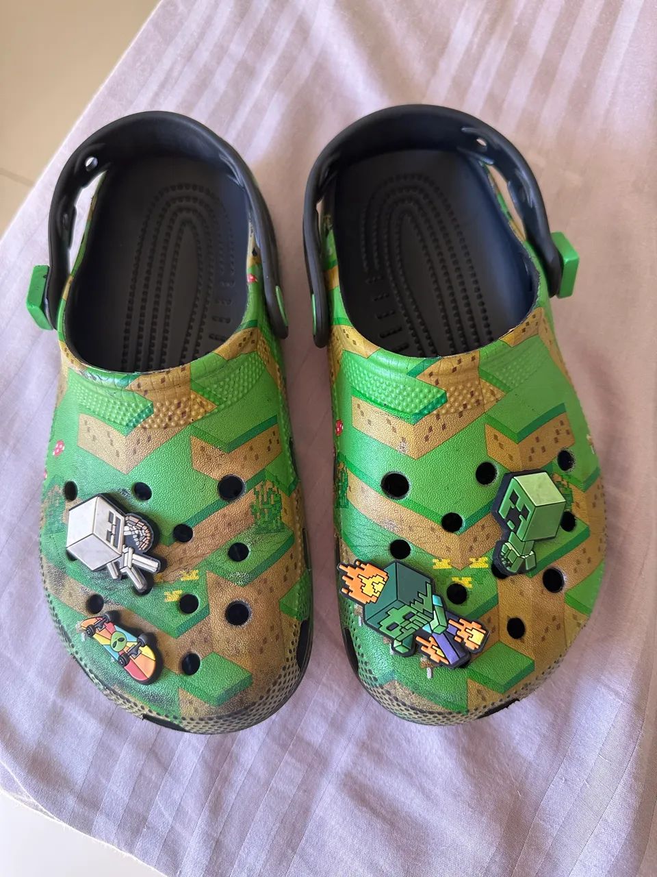 Vendo Crocs Minecraft 