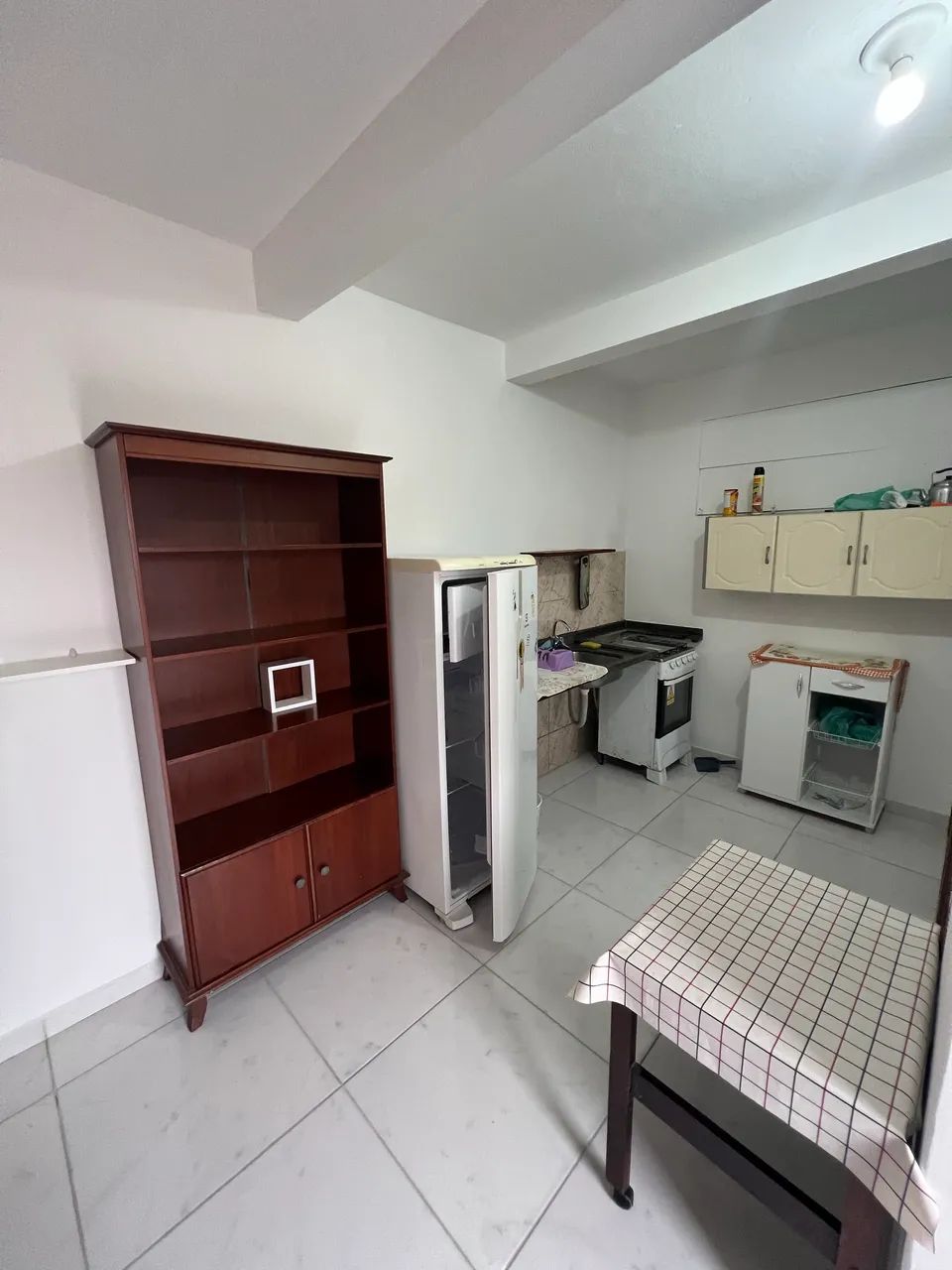 Kitnet Mobiliada, Praia do Campeche!! Próximo Av. Pequeno Príncipe. - Foto 4
