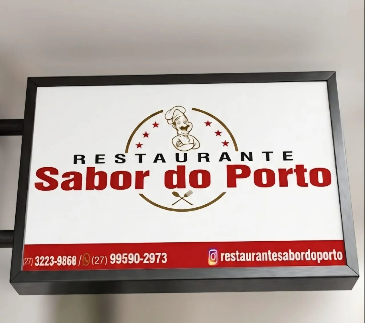 Contrata-se cozinheira (o) e saladeira (o)