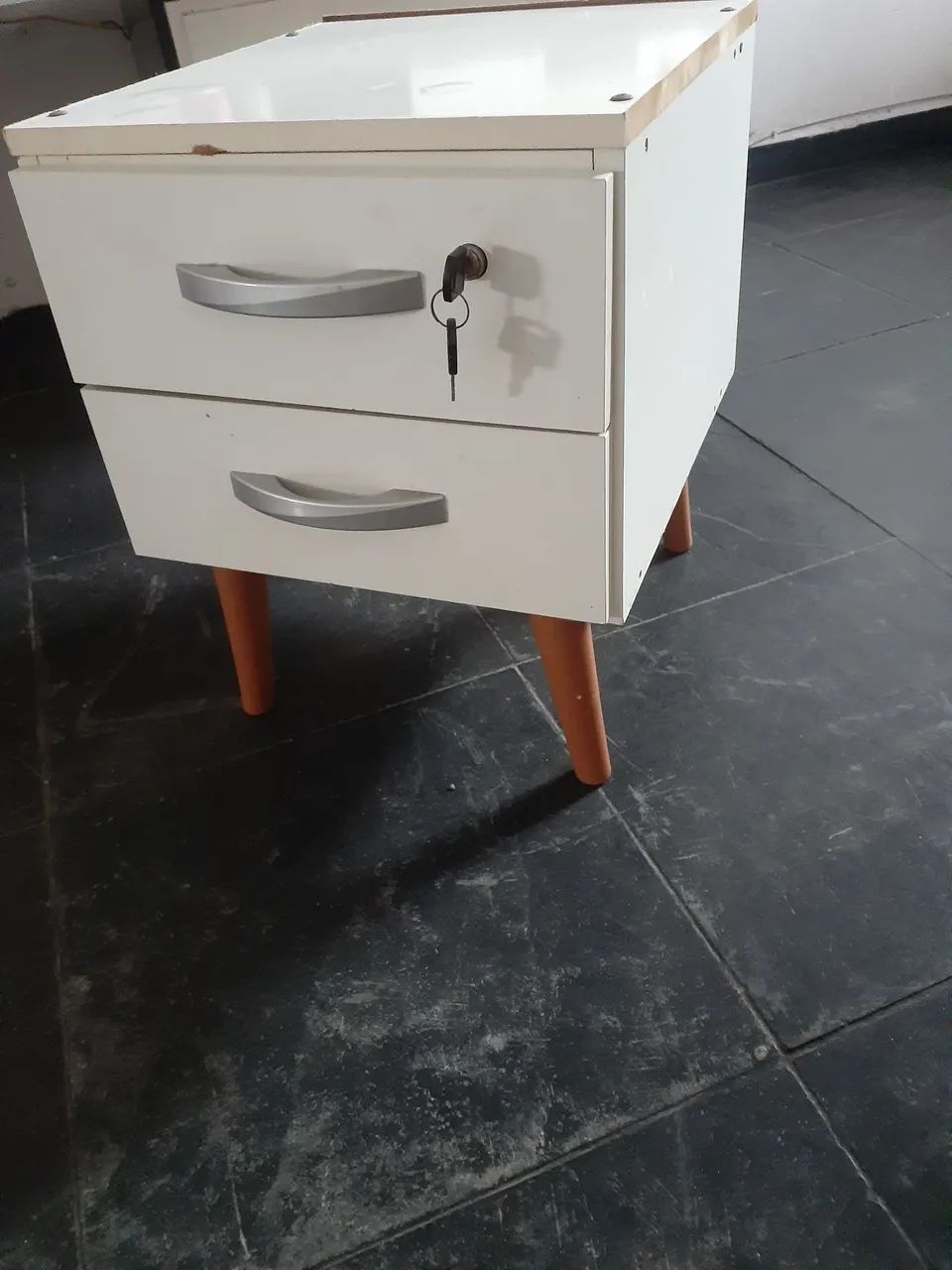 Vendo   .  Móvel   em  MDF. 