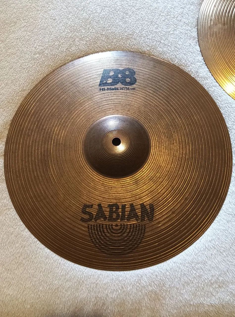Pratos chimbal para bateria Sabian B8, 14 polegadas, excelentes
