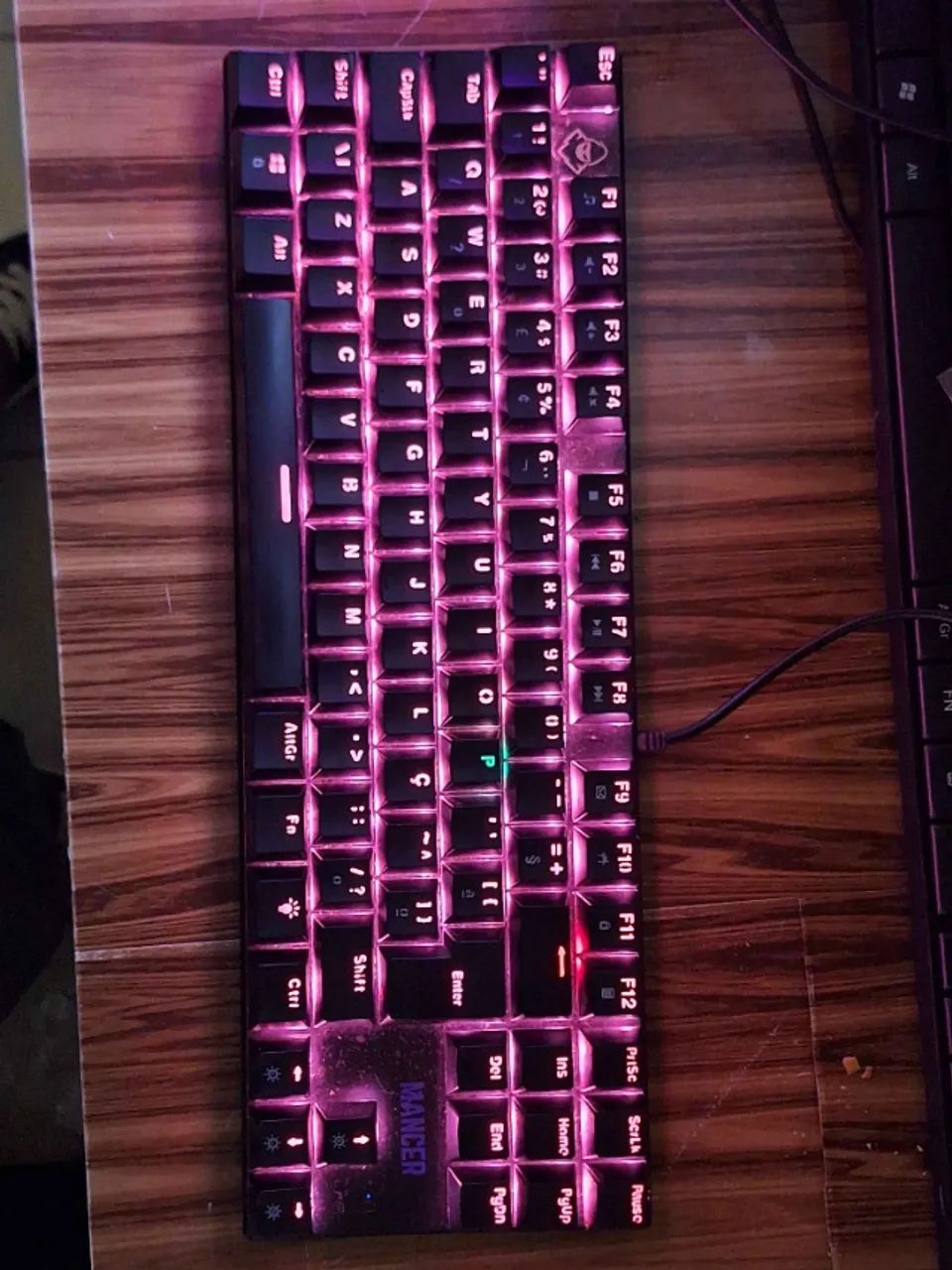 Teclado Mecânico Mancer Ghoul MK2 (Com defeito)