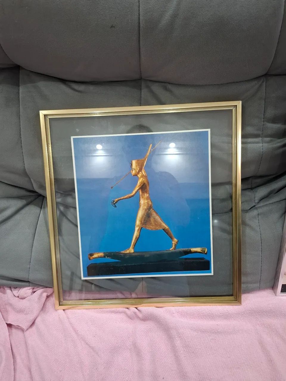 Quadro egípcio clássico com moldura dourada