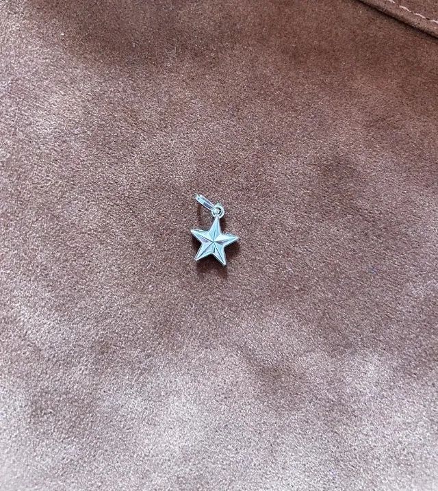 Pingente estrela em ouro branco 18k - Foto 2