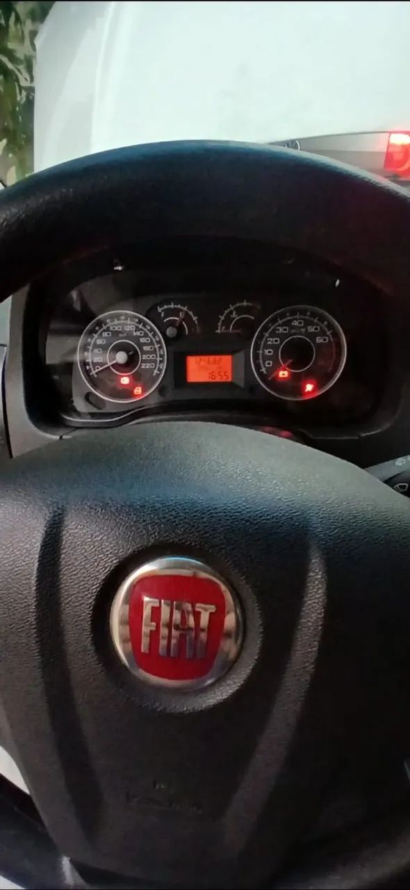 Fiat Idea Attractive 1.4 Fire Flex 8V 5P 2012 - Foto 5