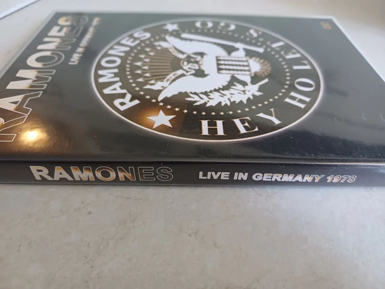 RAMONES - Live germany - DVD seminovo - Foto 3
