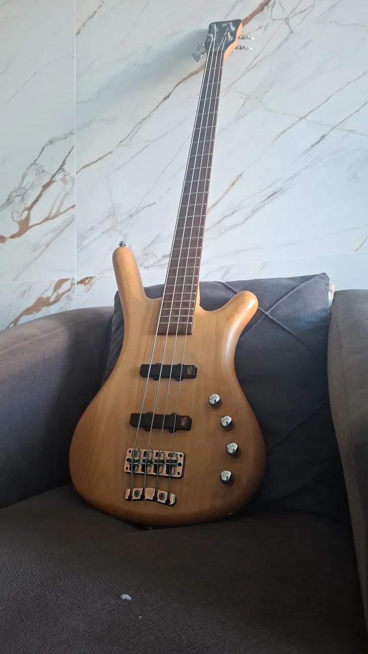 Warwick rockbass corvette 4c