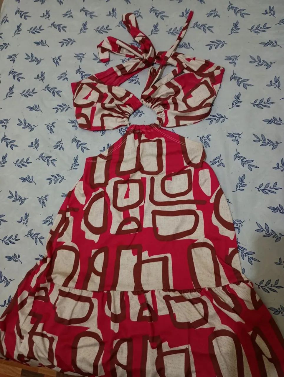 VENDO OU TROCO VESTIDOS - Foto 4