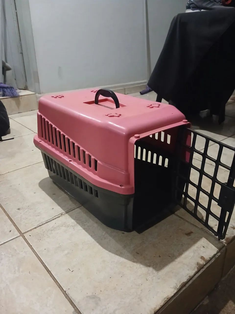 Caixa de transporte para cães e gatos. 