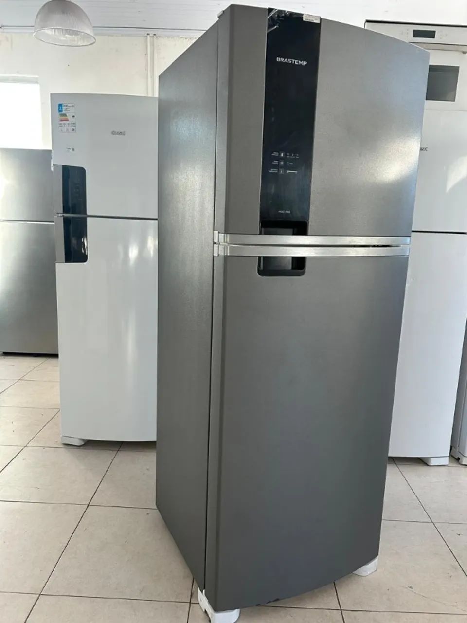 Geladeira Brastemp 463L - Plotada de Cinza - 220V   - Foto 4