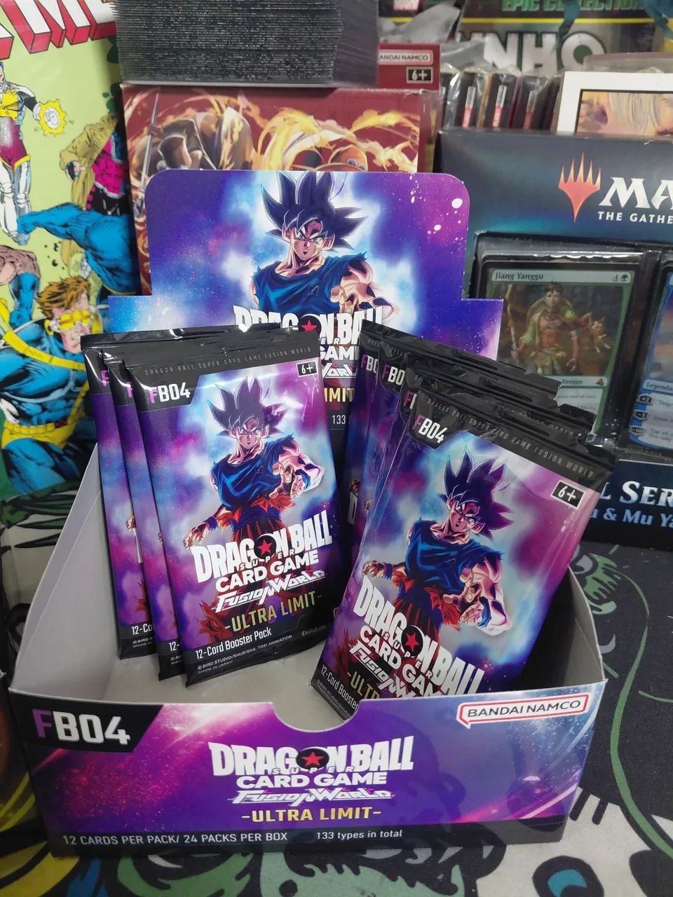 Kit com 14 Booster Dragon Ball FW TCG - Foto 2