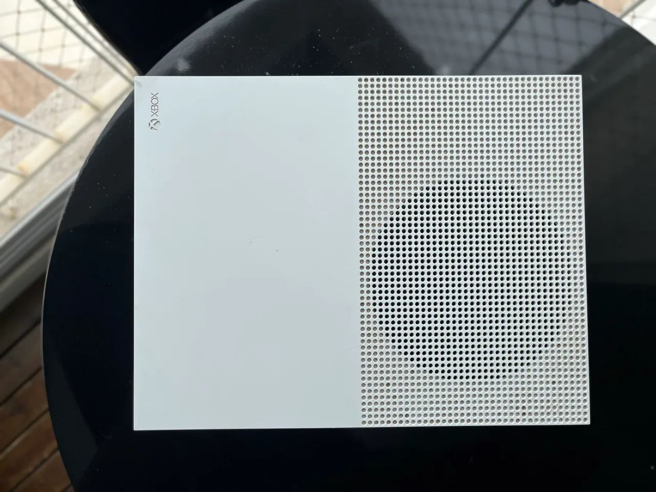 ? Xbox One S 1TB Branco | Completo | Caixa Original - Foto 3