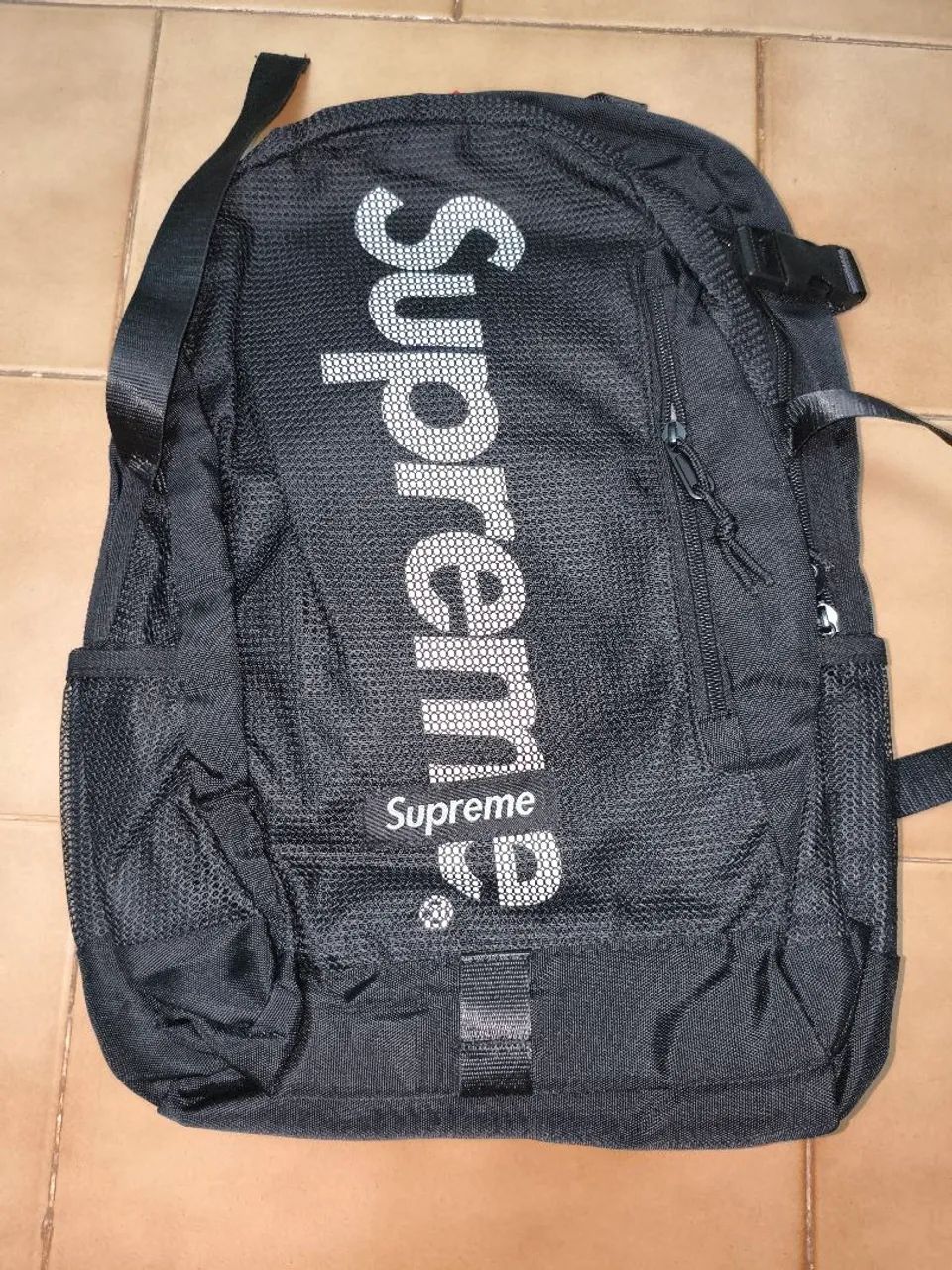 Mochila supreme preta
