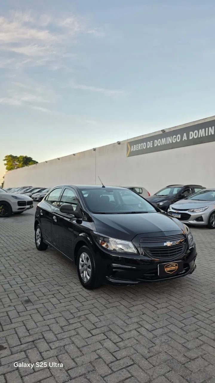 Chevrolet Onix JOY Hatch 1.0 8V Flex Mec. 4P 2019 - Foto 3