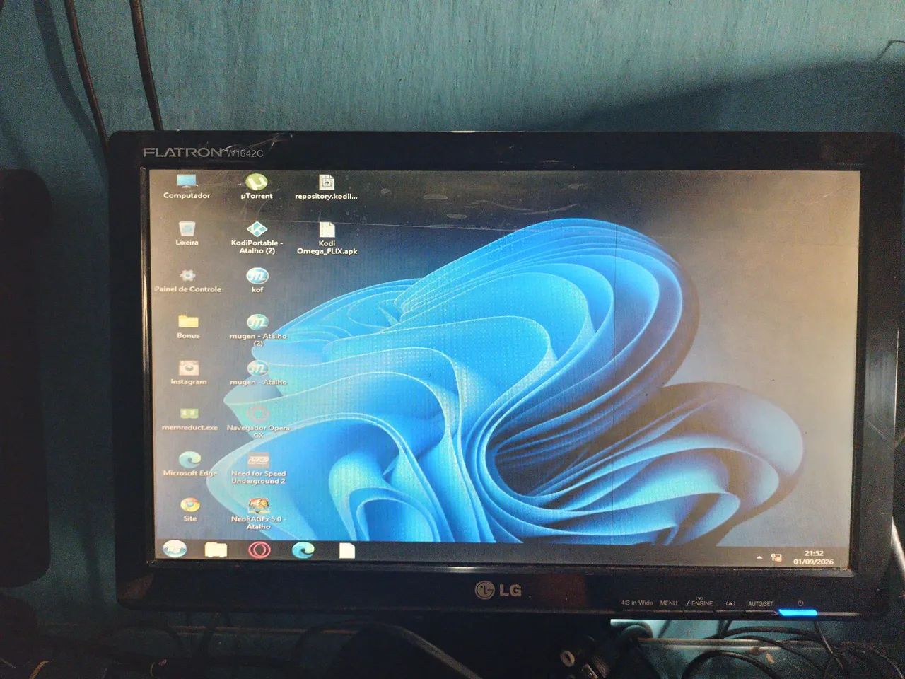 Monitor LG com essa fita na funciona  - Foto 3
