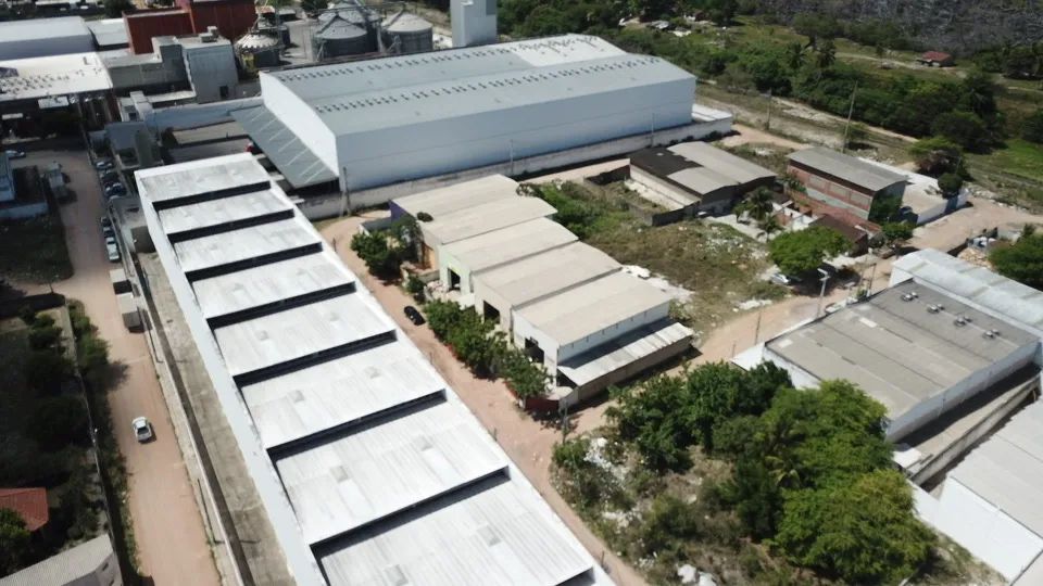 Galpão vizinho a São Braz 