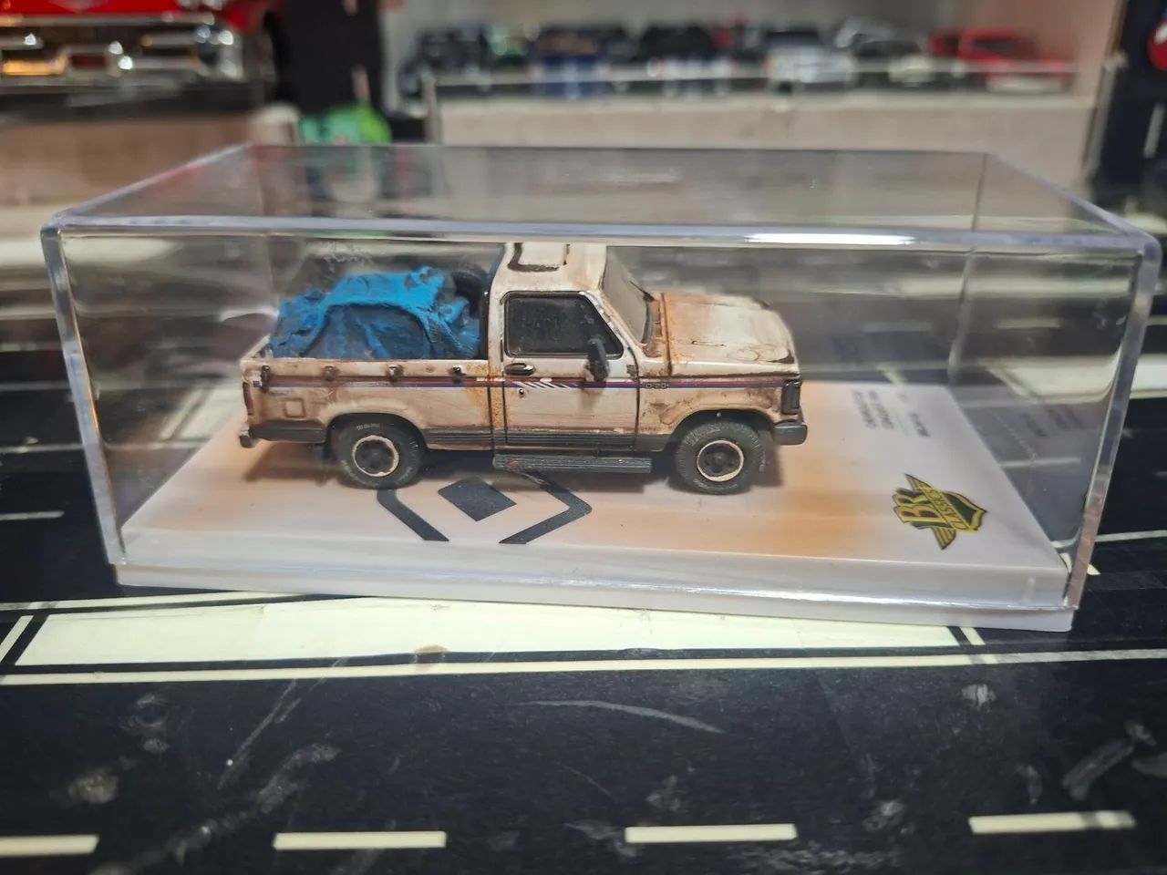 Miniatura D20 Custom branca BR Classics escala 1/64. - Foto 4