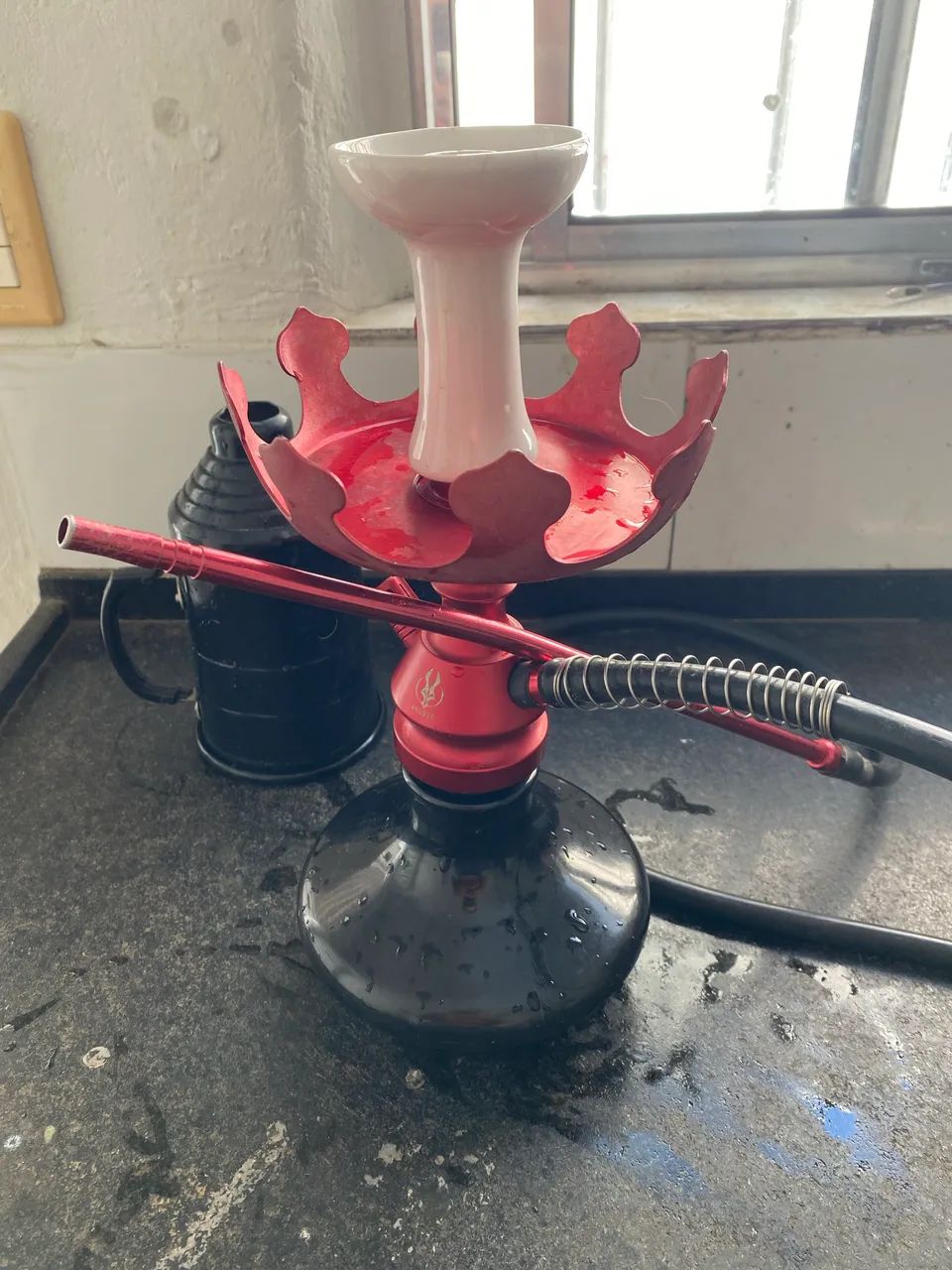 Peça decorativa de vidro e metal completa - estilo moderno