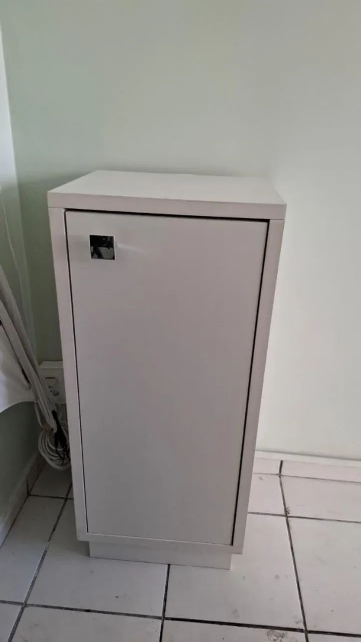 Cômoda armário com divisória interna Mdf projetado 