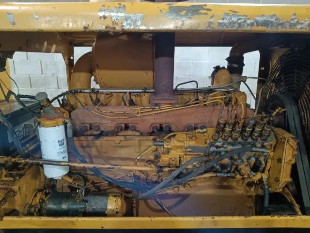 MOTONIVELADORA CATERPILLAR 120B (1984) - REVISADA E PRONTA PARA TRABALHAR! - Foto 6