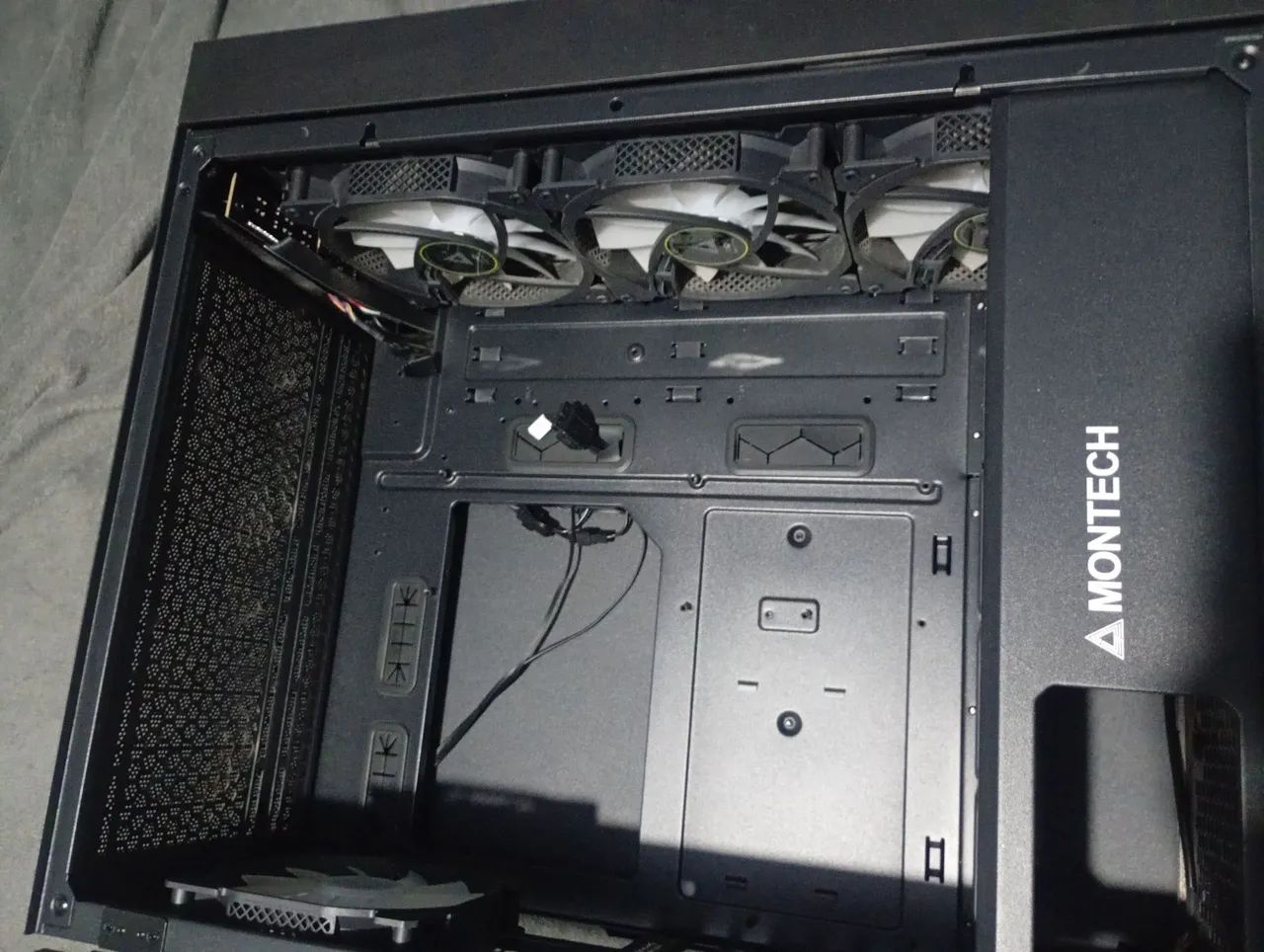 Gabnet semi-novo com plástico  - Foto 2