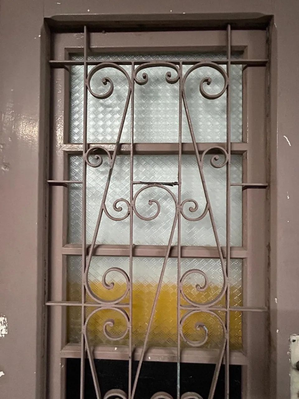Porta com Postigo - Madeira maciça  - Foto 2