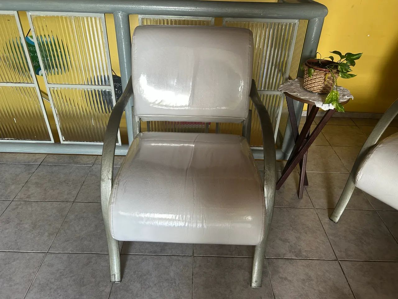 Conjunto de sofá de courino - Foto 4