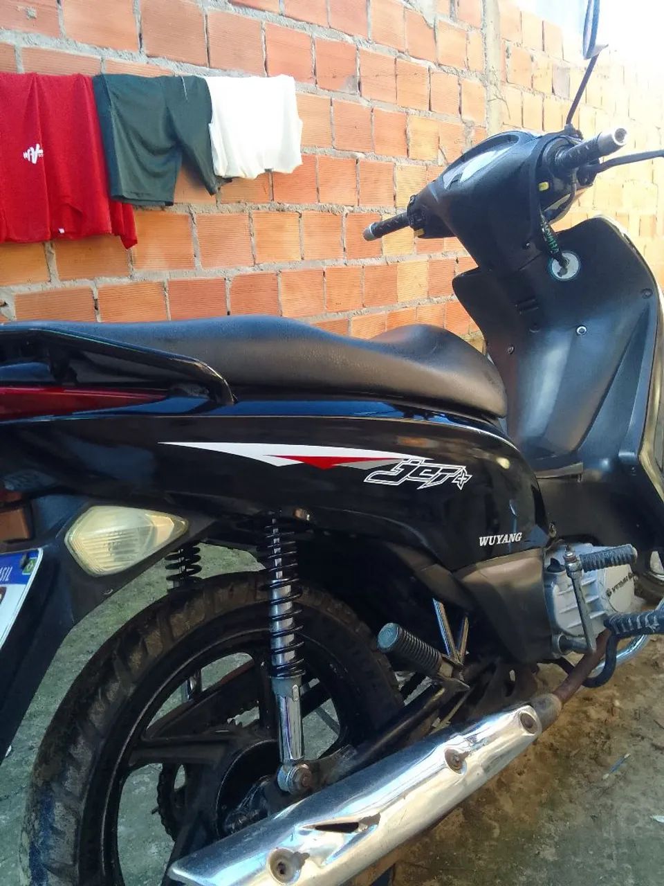 Moto pega na partida, motor bom,parte elétrica funciona perfeitamente, É só pegar e rodar  - Foto 3