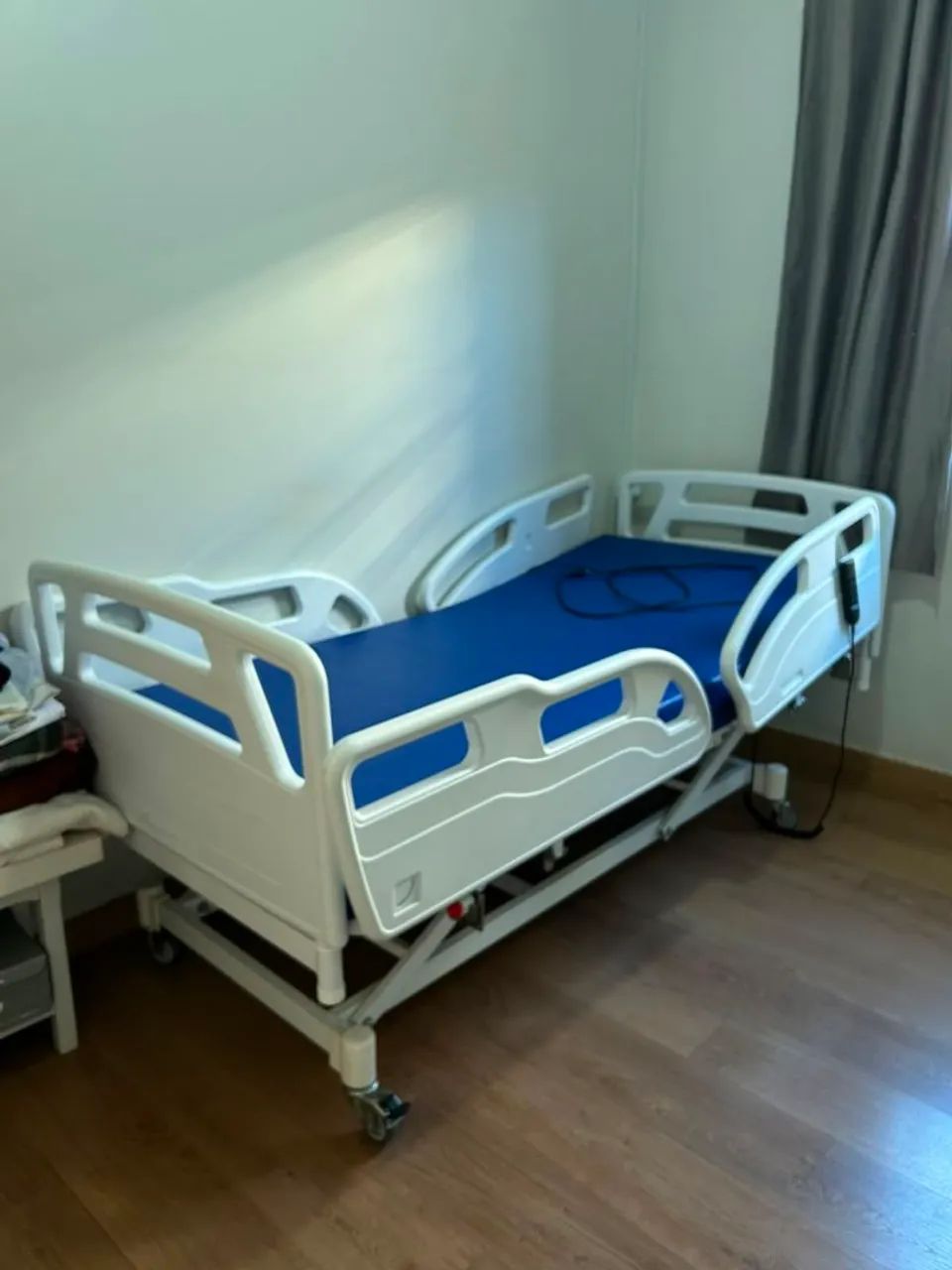 Cama motorizada Desematec, com colchão  - Foto 2