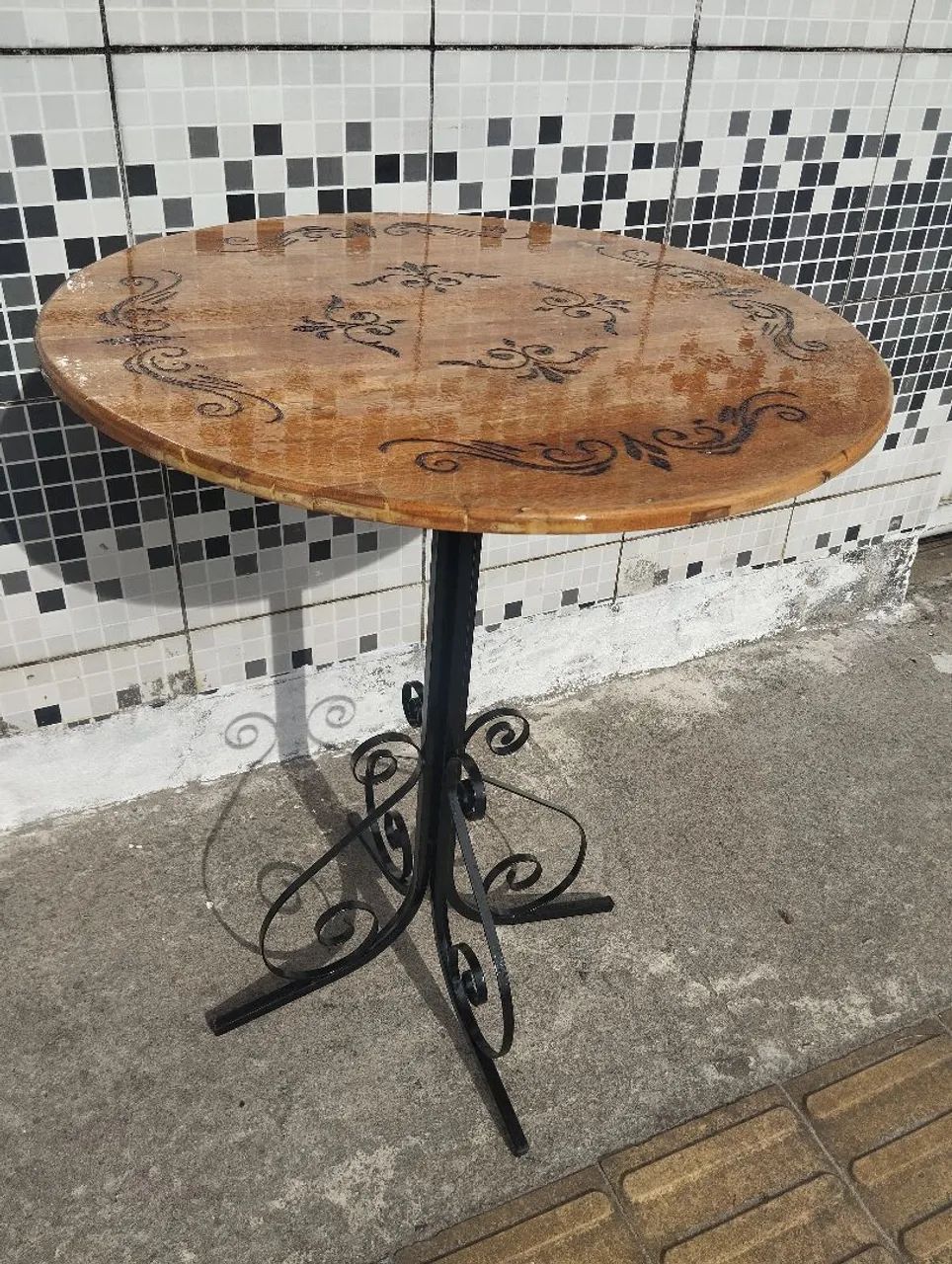 Mesa bistrô 