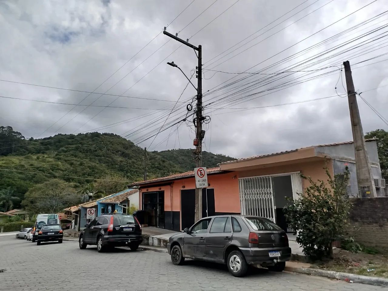 ALUGA-SE LOJA COMERCIAL NO BAIRRO RIO VERMELHO  - Foto 2