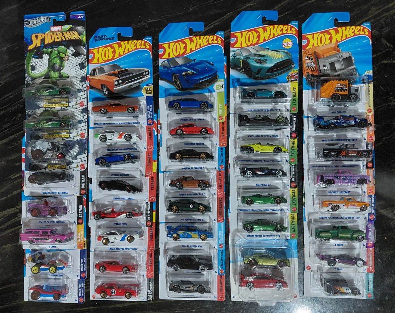 Hot Wheels 40 minis com 2 STH