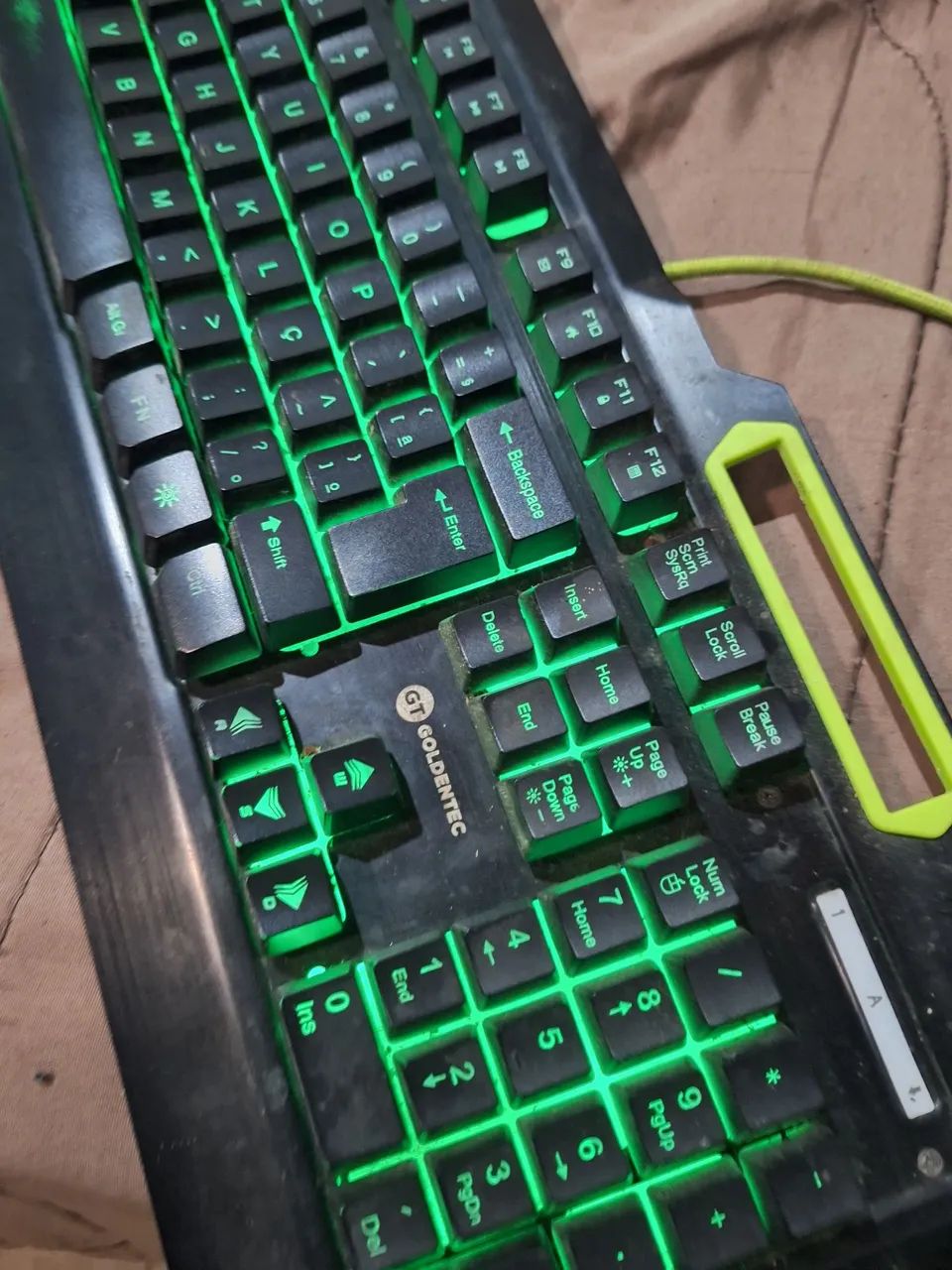 TECLADO GAMER MECÂNICO 