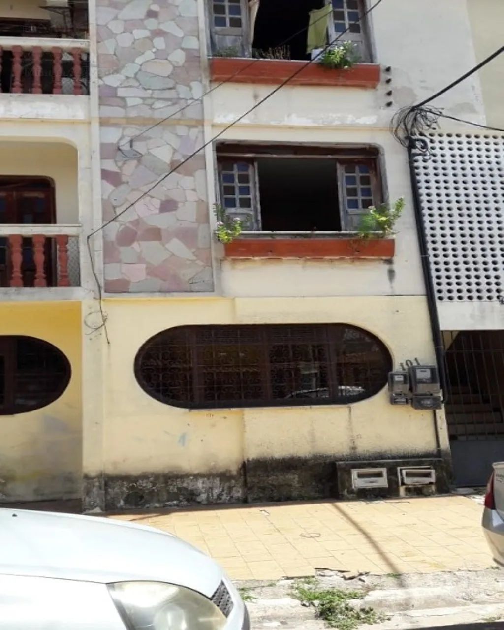 Apartamento no Conjunto Alacid Nunes.