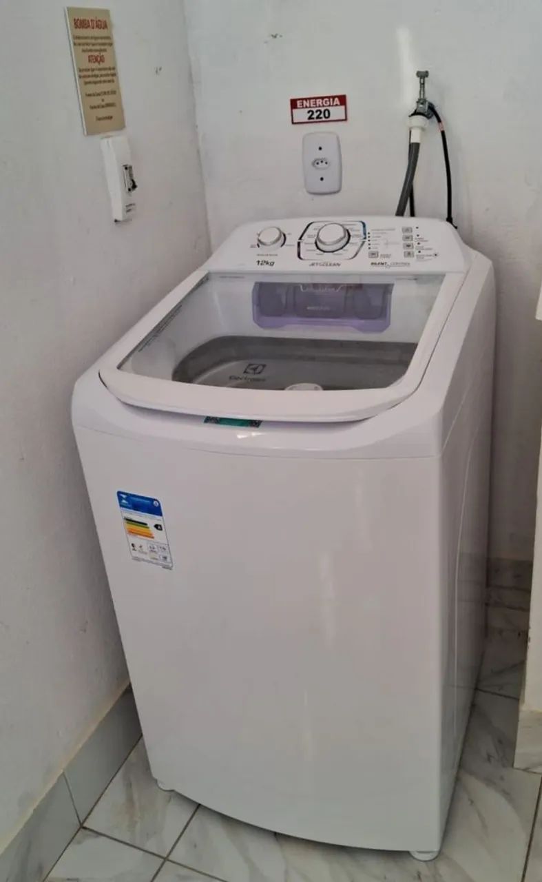 Quero vender minha máquina de lavar roupa, caso estiver interessado só mandar mensagem. - Foto 2