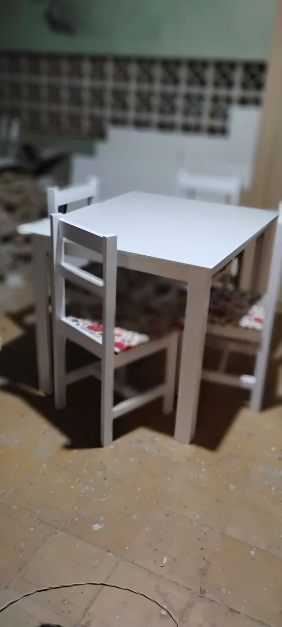 Mesa e Cadeiras - Foto 4