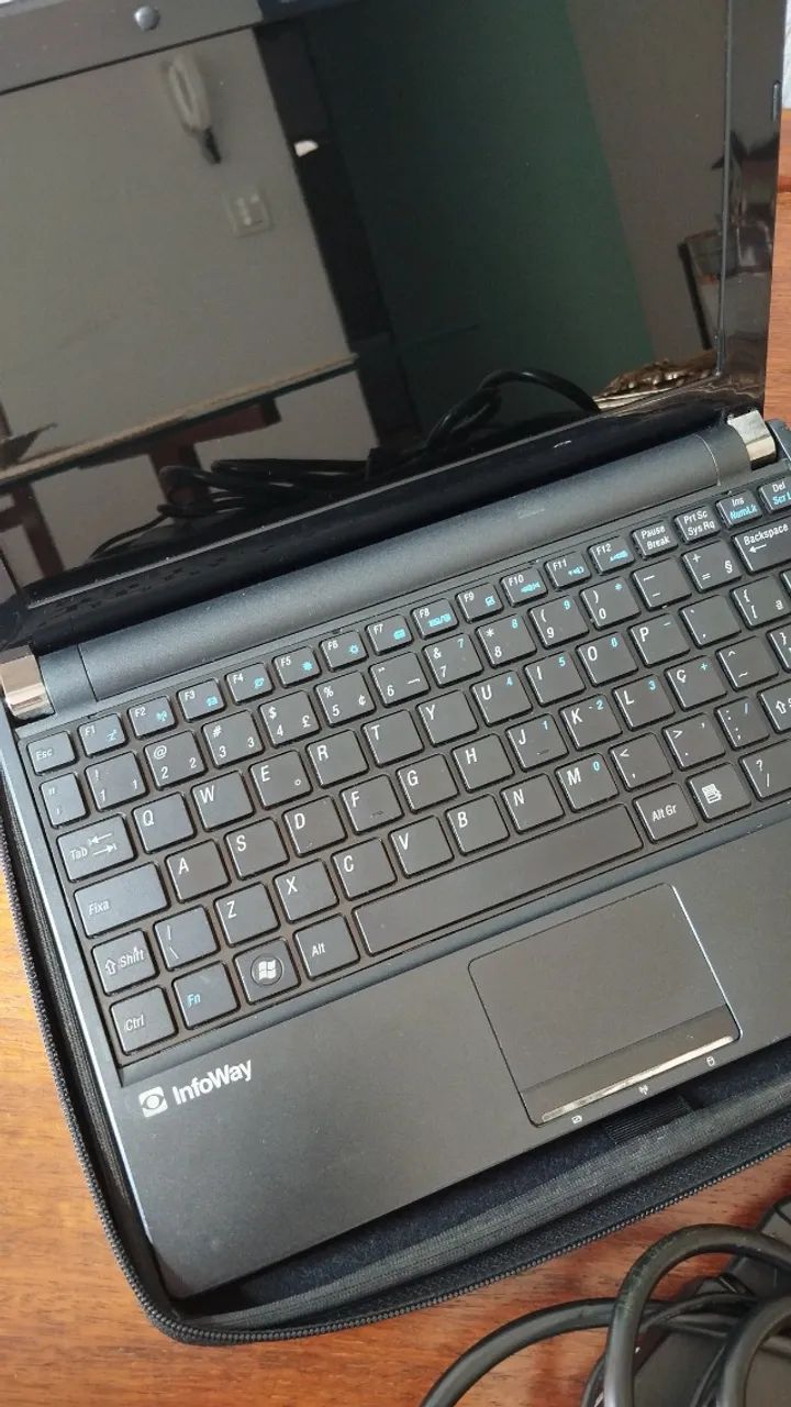 Vendo Netbook Itautec Infoway W7020  - Foto 2