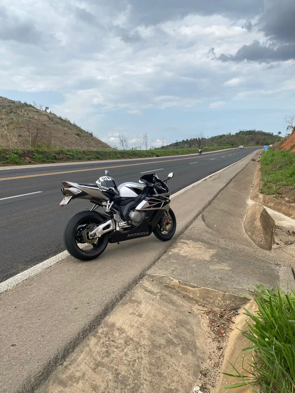 CBR 1000rr  - Foto 2