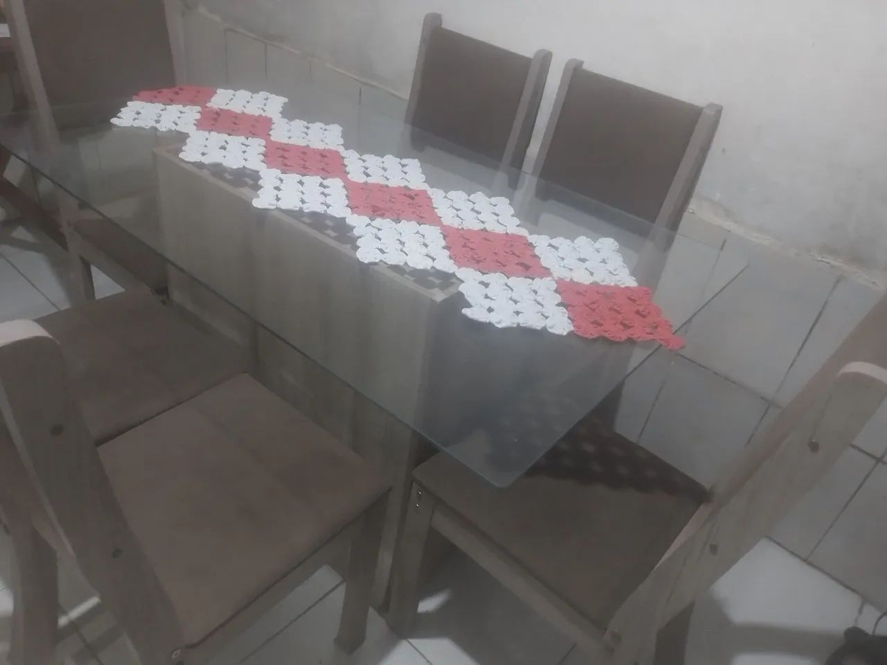 Mesa de vidro com 6 cadeiras - Foto 4