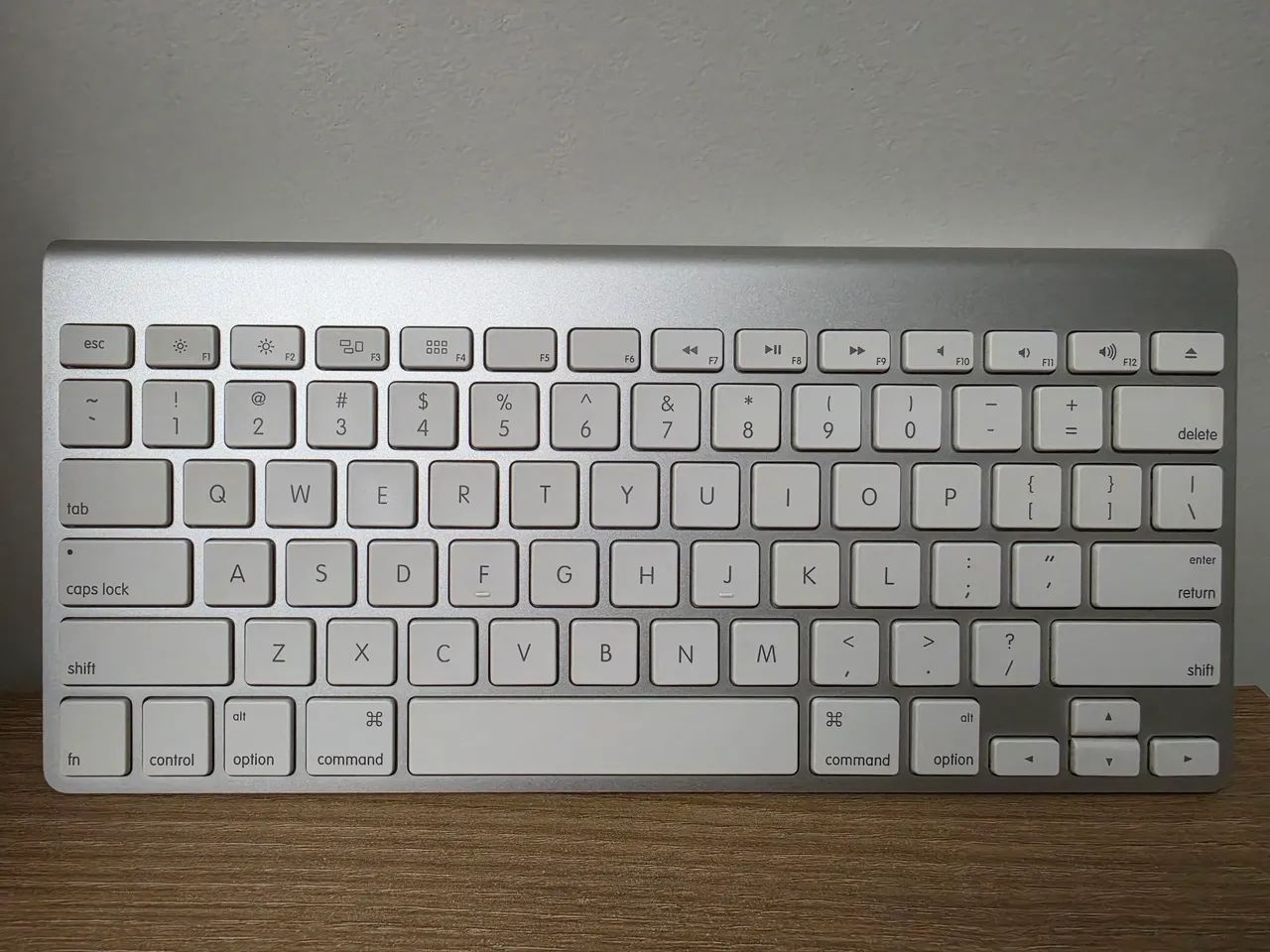 Teclado Apple Magic Keyboard A1314 (Original Apple)  - Foto 2