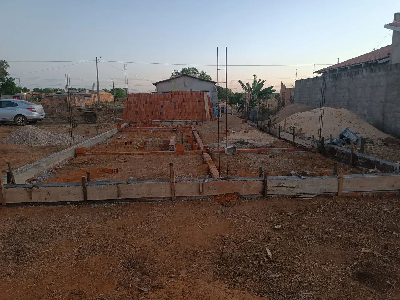 Vendo ágio de lote com casa já começada em Porto nacional  - Foto 2
