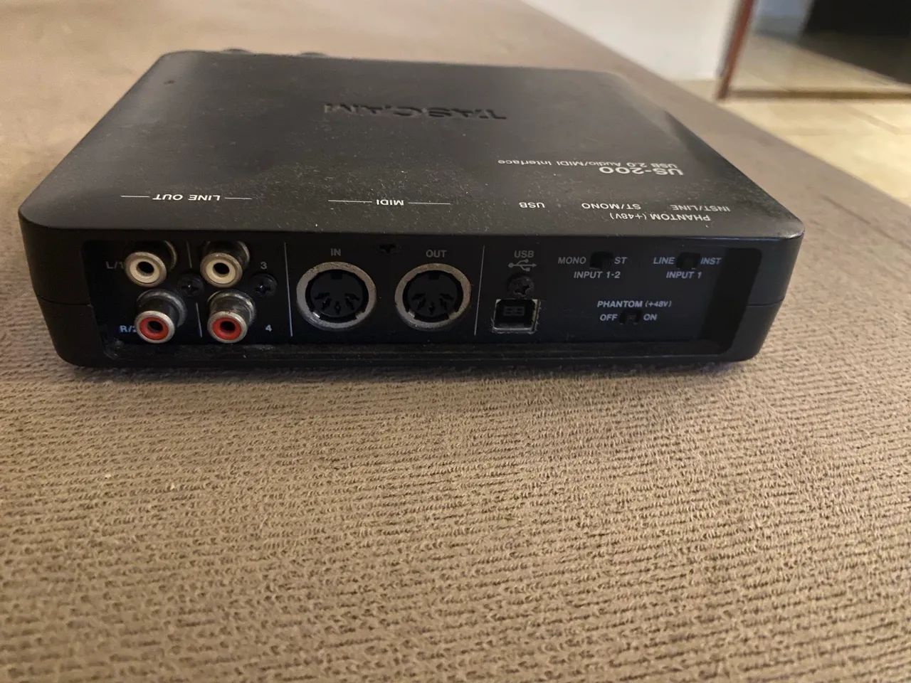 INTERFACE DE ÁUDIO TASCAM US 200 - Estúdio USB mídi - Foto 2