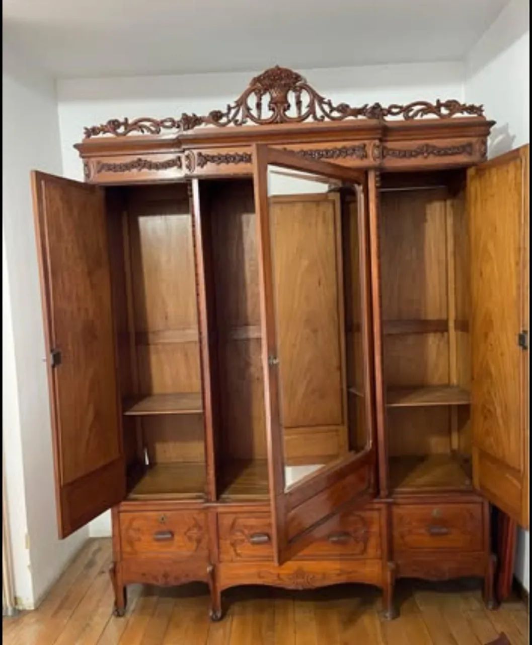 Guarda roupa madeira maciça  - Foto 4